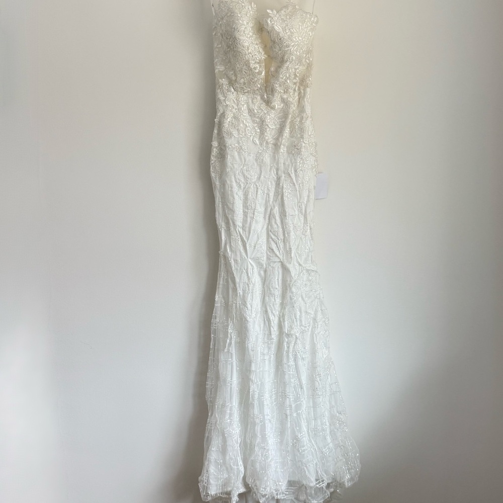 Lulu's White Lace Plunging V-Neck Spaghetti Strap Wedding Dress - Picture 6 of 10